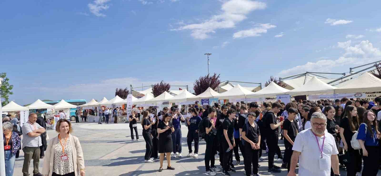 Yalova Mesleki ve Teknik Eğitim Fuarı ilgi g&ouml;rd&uuml;
