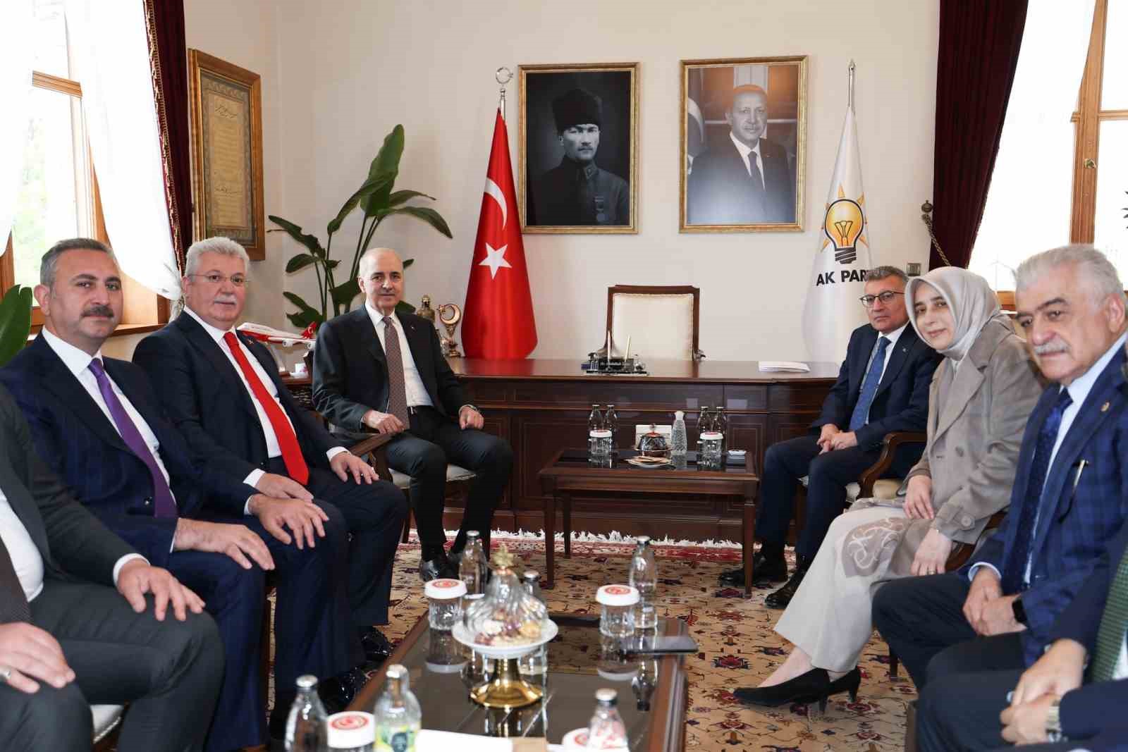 TBMM Başkanı Kurtulmuş’tan AK Parti Meclis Grubu’na ziyaret