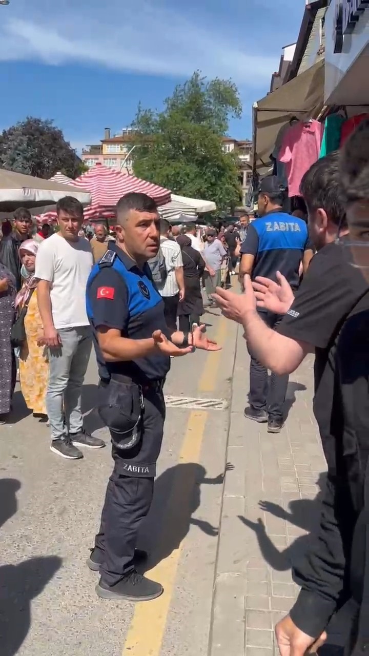 &Ccedil;ilek Festivali &ouml;ncesi zabıtalar ve pazarcılar arasında tartışma &ccedil;ıktı
