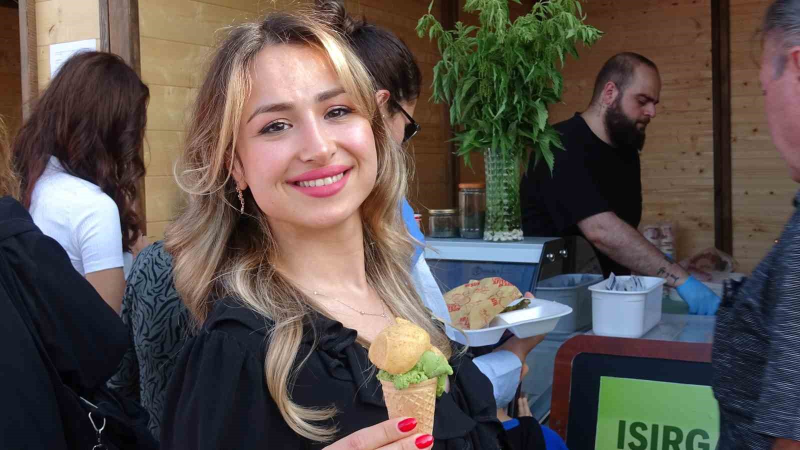 8. Samsun Yöresel Ot Yemekleri Festivali başladı, ısırganlı dondurma dikkat çekti