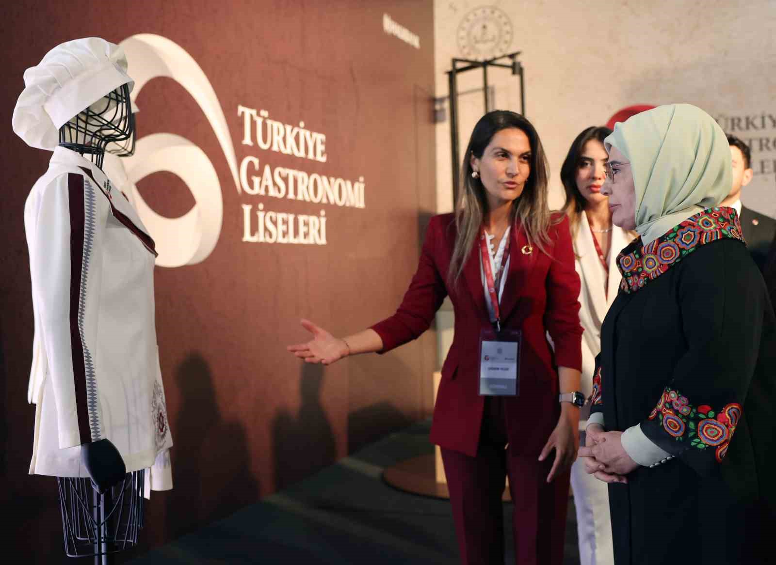 Emine Erdoğan, Türkiye Gastronomi Liseleri Tanıtım Programı’na katıldı