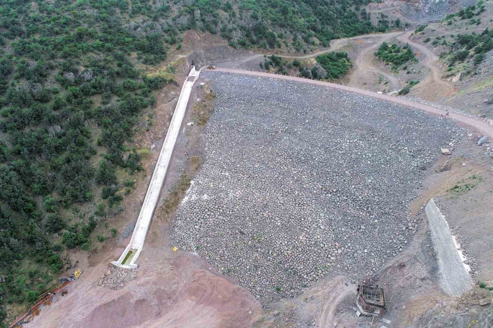 Saraycık Göleti’nin gövde dolgusu tamamlandı