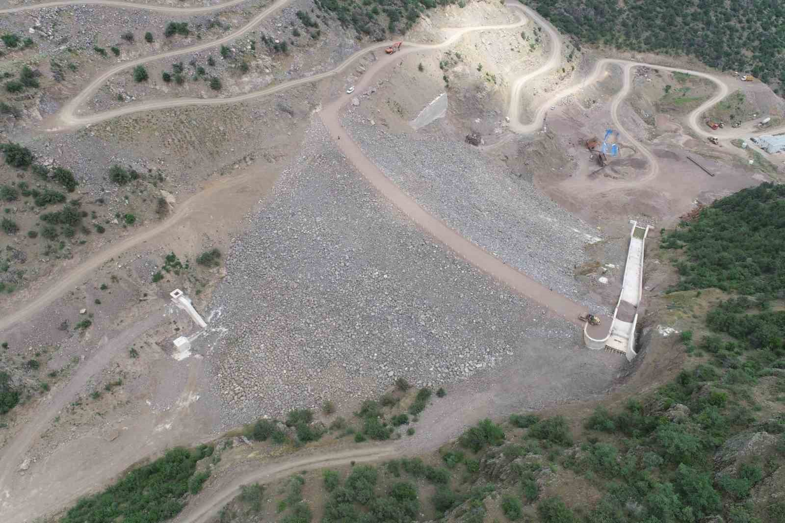 Saraycık Göleti’nin gövde dolgusu tamamlandı