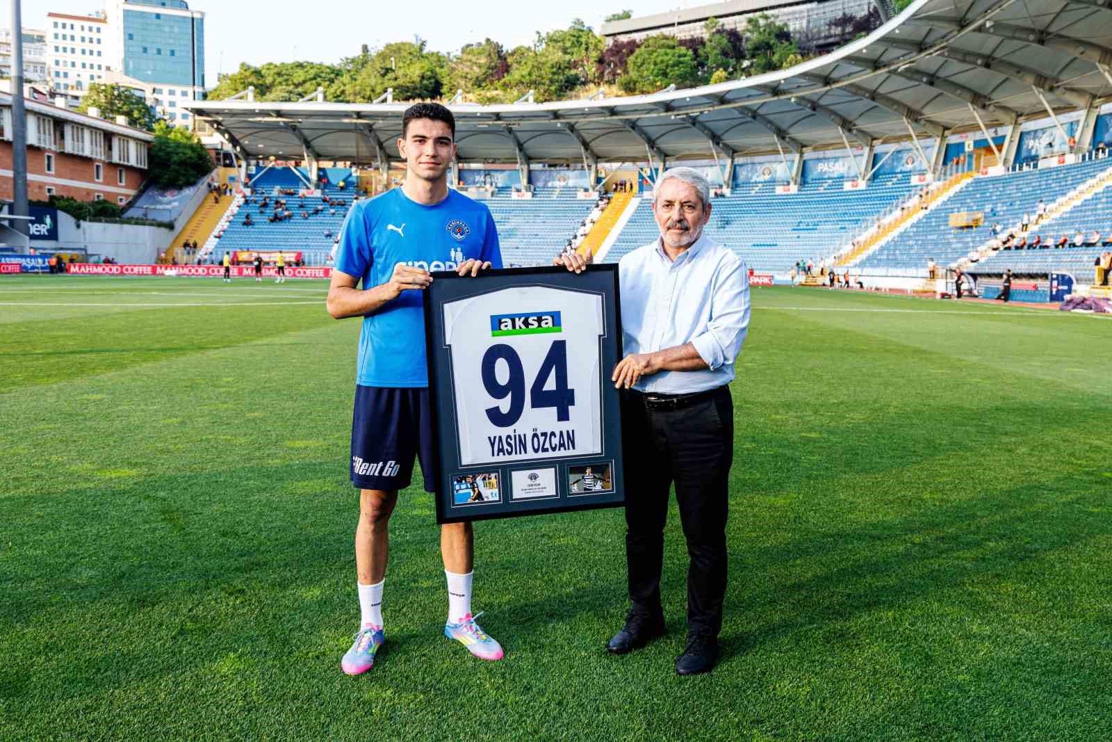 Yasin Özcan, son maçına kaptan olarak çıktı