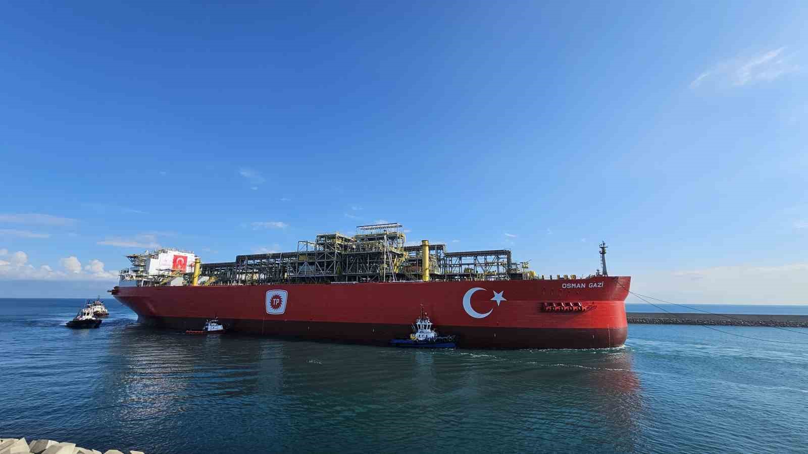 Türkiye’nin ilk yüzer gaz üretim platformu Osman Gazi Filyos Limanı’nda
