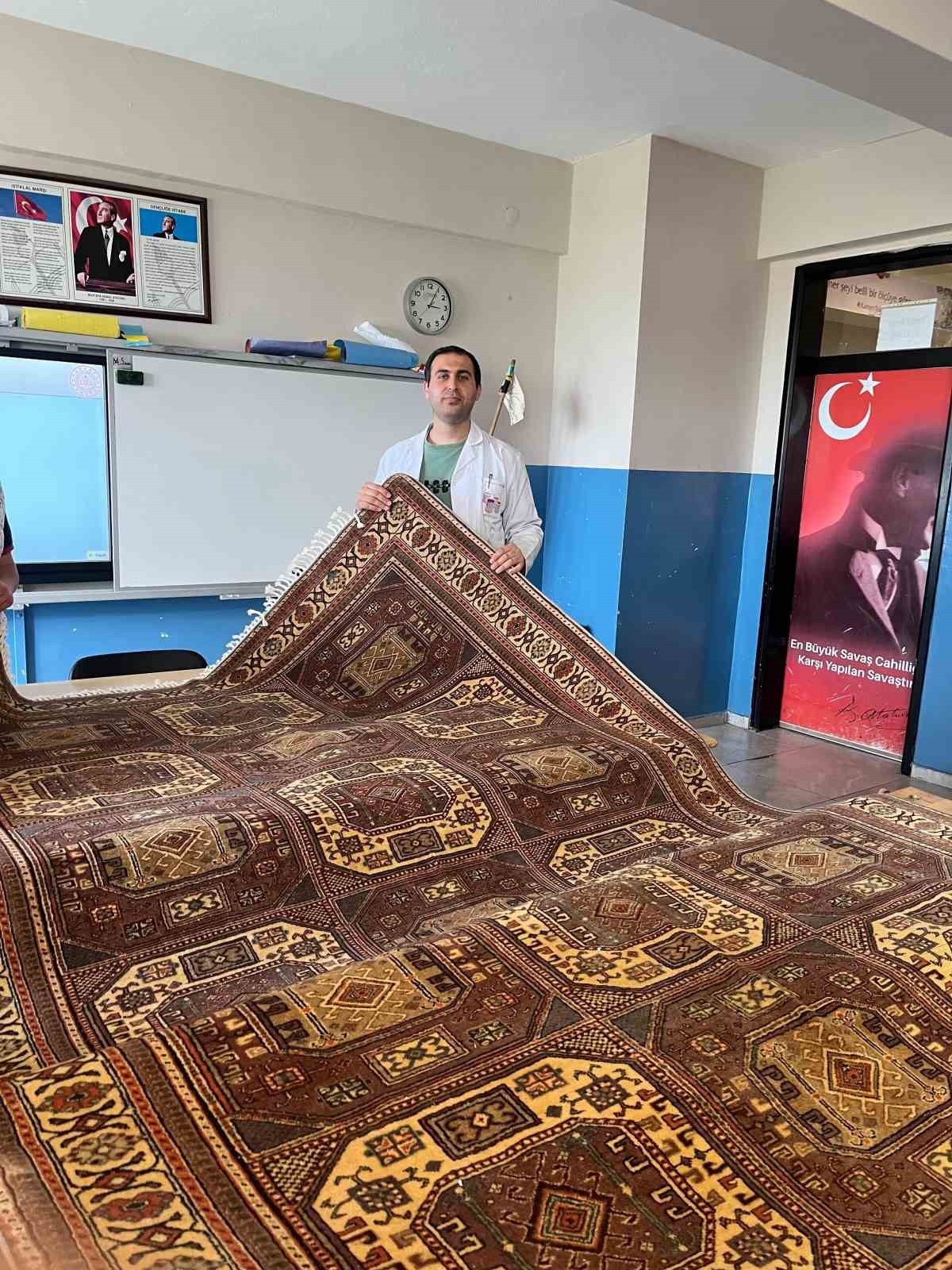 Kars&rsquo;ta gen&ccedil;lerden k&uuml;lt&uuml;rel hazineye can: S&uuml;merbank halılarına gen&ccedil; dokunuş
