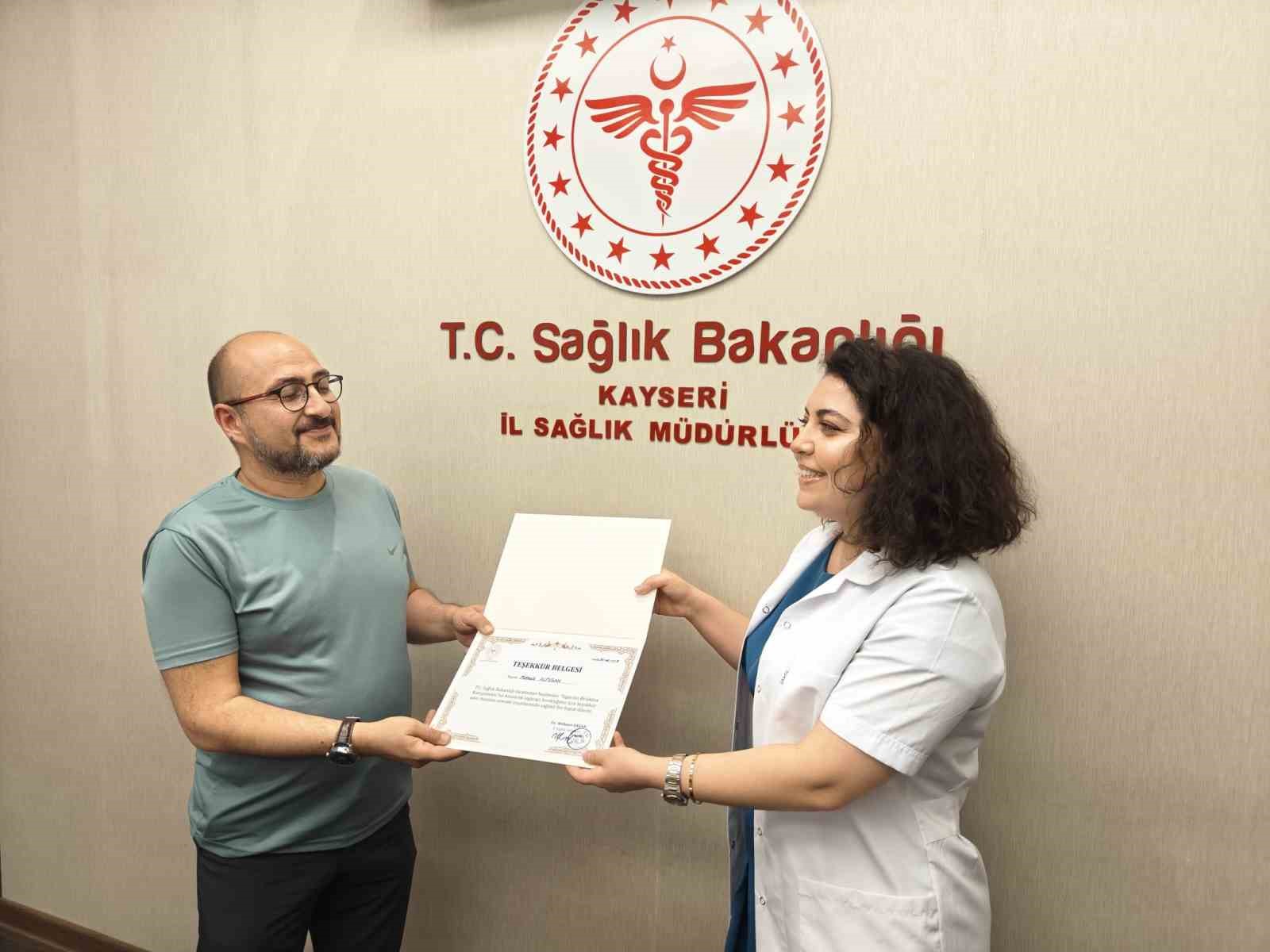 Sigara ile vedalaştılar, teşekkür belgelerini aldılar
