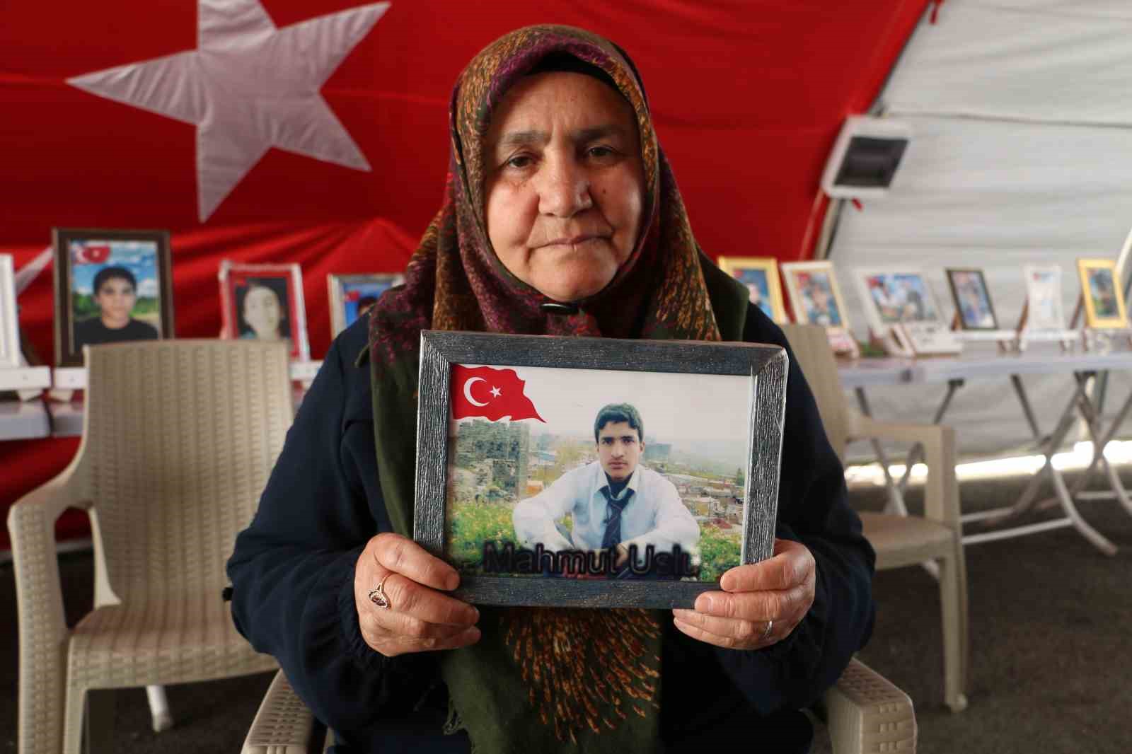 Diyarbakır anneleri bayramı üzgün geçirmek istemiyor
