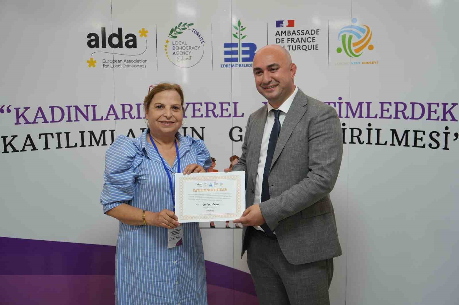 Edremit’te kadınların yerel yönetime katılımı güçleniyor