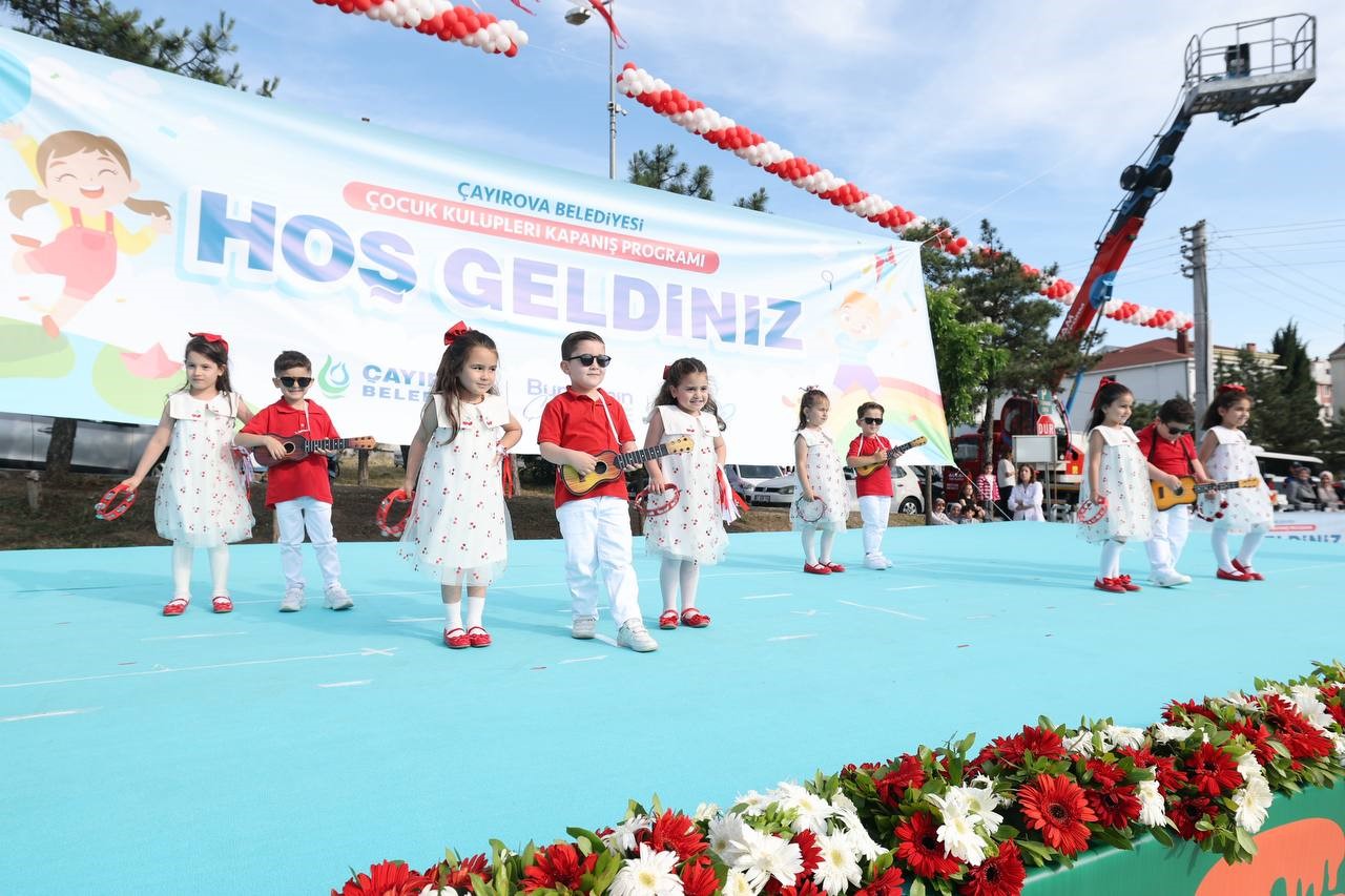 Çocuk kulüplerinde eğitim gören minikler hünerlerini sergiledi
