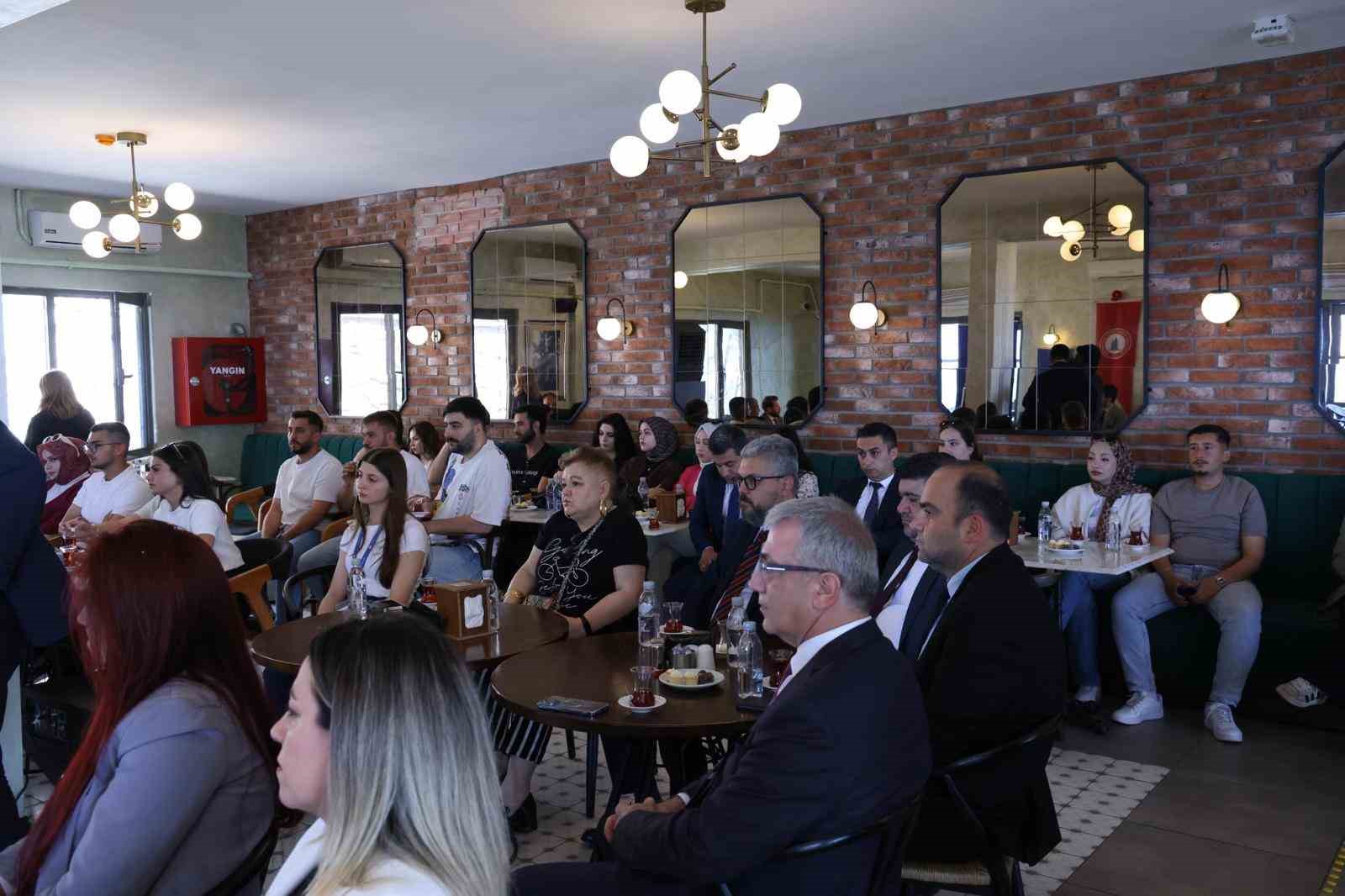 BEUN Bilim İletişimi Ofisinin Hazırladığı "5 Soru-5 Cevap Bilim Söyleşileri" Programı "Finansal Okuryazarlık" alt başlığıyla gerçekleştirildi