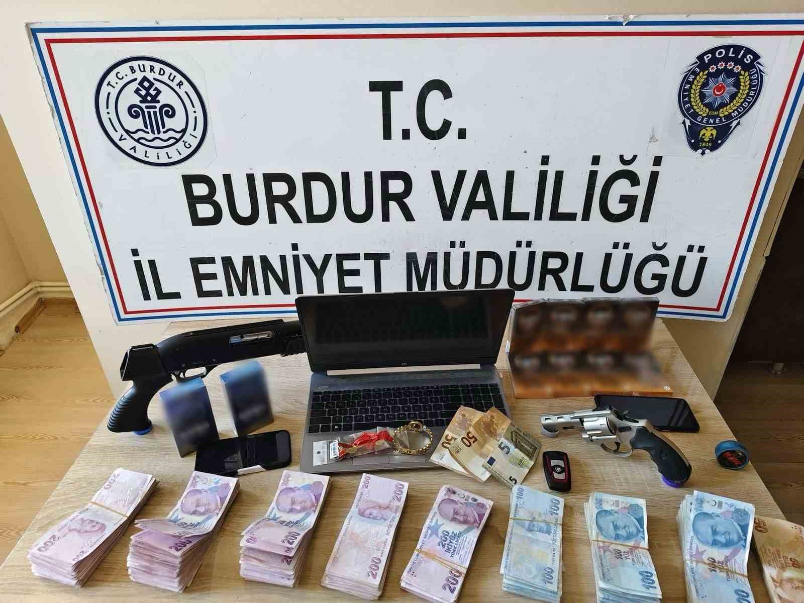 Burdur&rsquo;da fuhuş operasyonunda 8 ş&uuml;pheli tutuklandı
