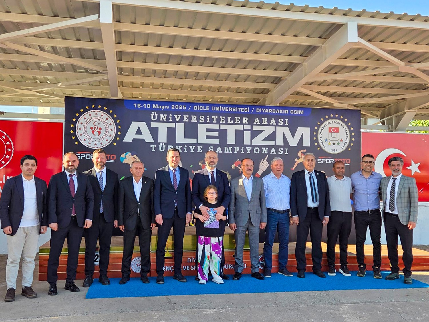Üniversiteler Arası Atletizm Türkiye Şampiyonası’ndan madalyalar ve kupa ile döndüler
