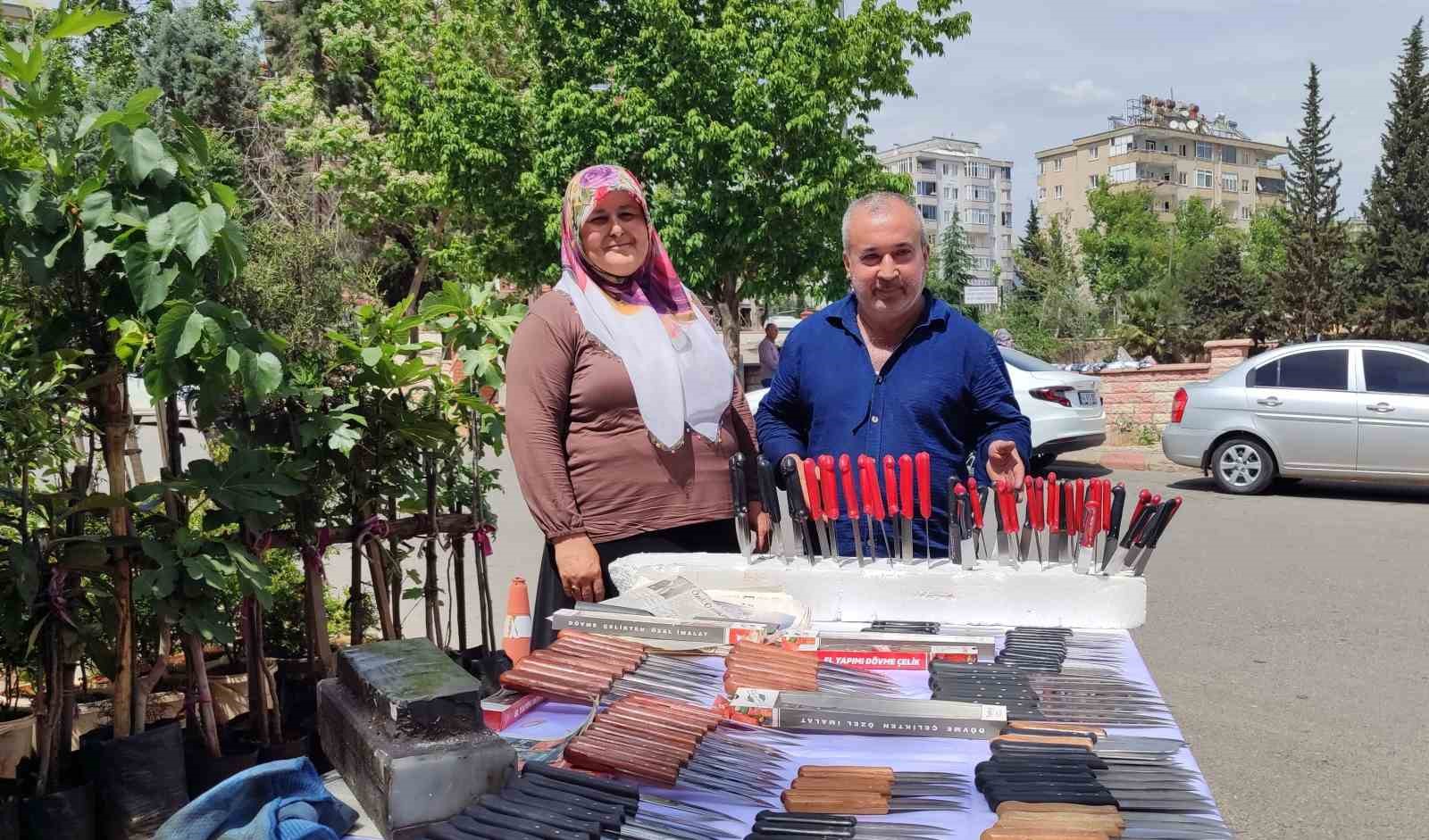 Bıçakçılık mesleğini ailece yapıyorlar