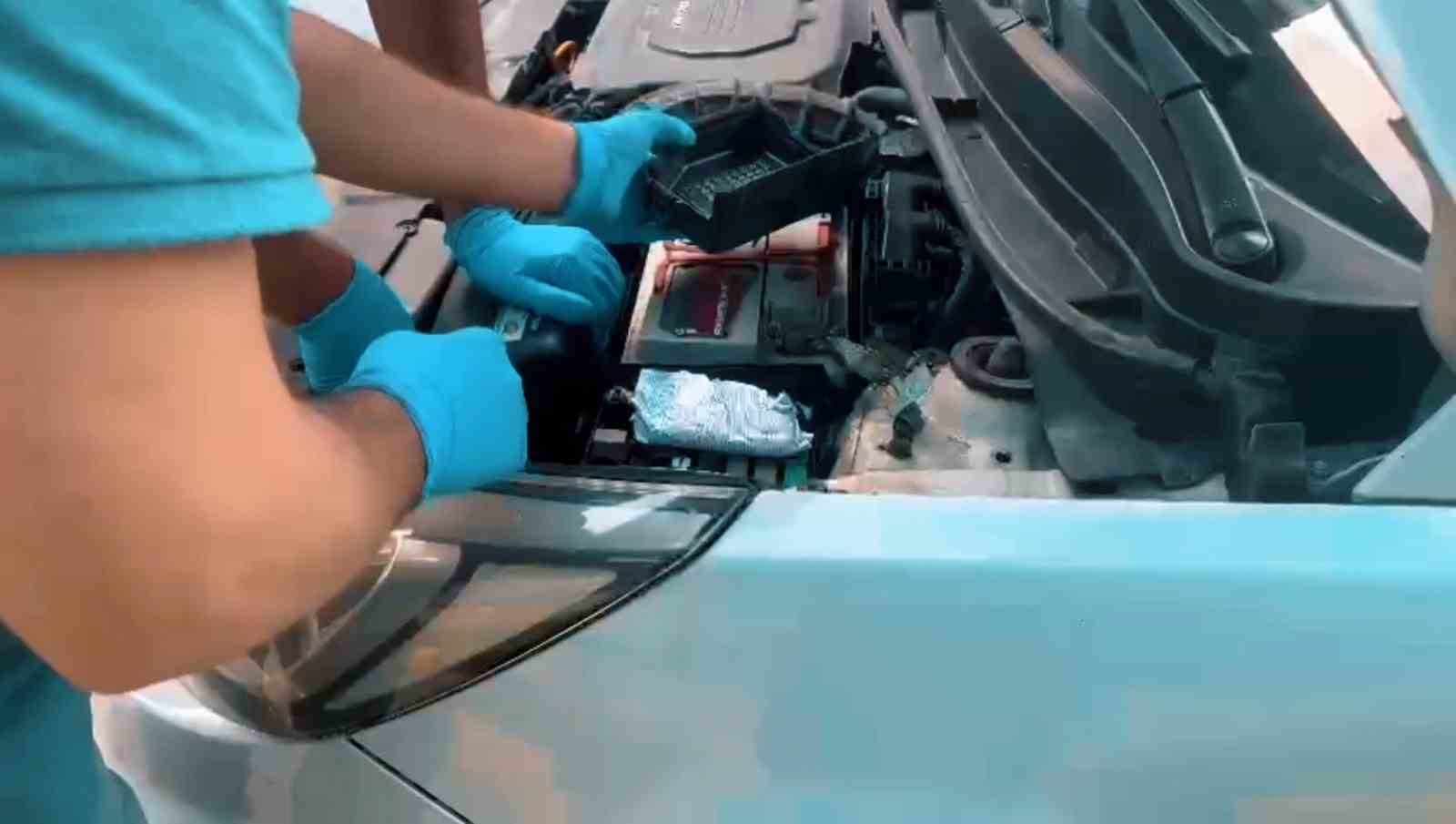 Kaput altındaki &ouml;zel b&ouml;lmeden uyuşturucu &ccedil;ıktı: 2 kişi tutuklandı
