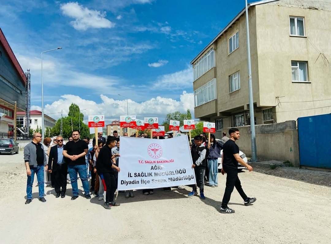 Diyadin’de "sağlık için hareket et" yürüyüşü düzenlendi
