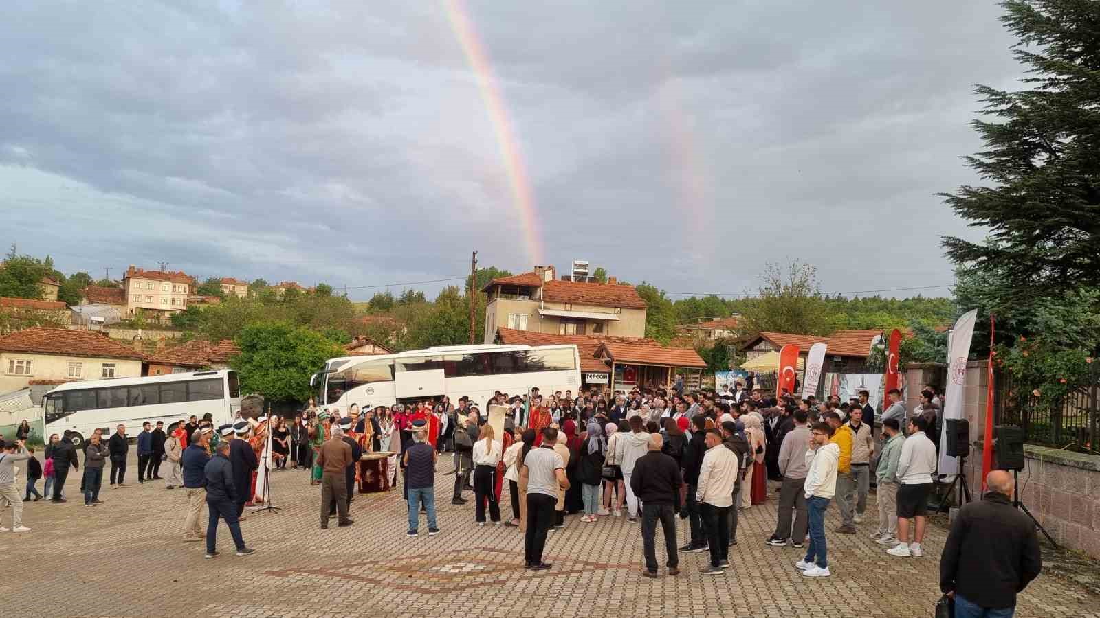 Kuruluştan "Çanakkale’ye Tarih ve Medeniyet Gezisi" Domaniç ilçesinden başlatıldı
