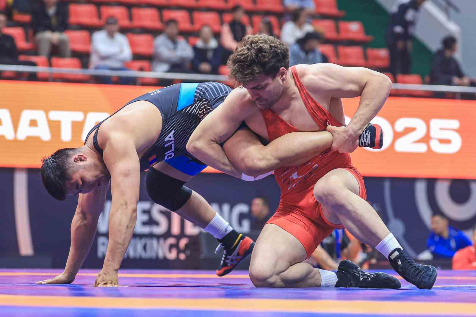Ulaanbaatar Open Ranking Serisi’nde Osman Göçen’den altın madalya
