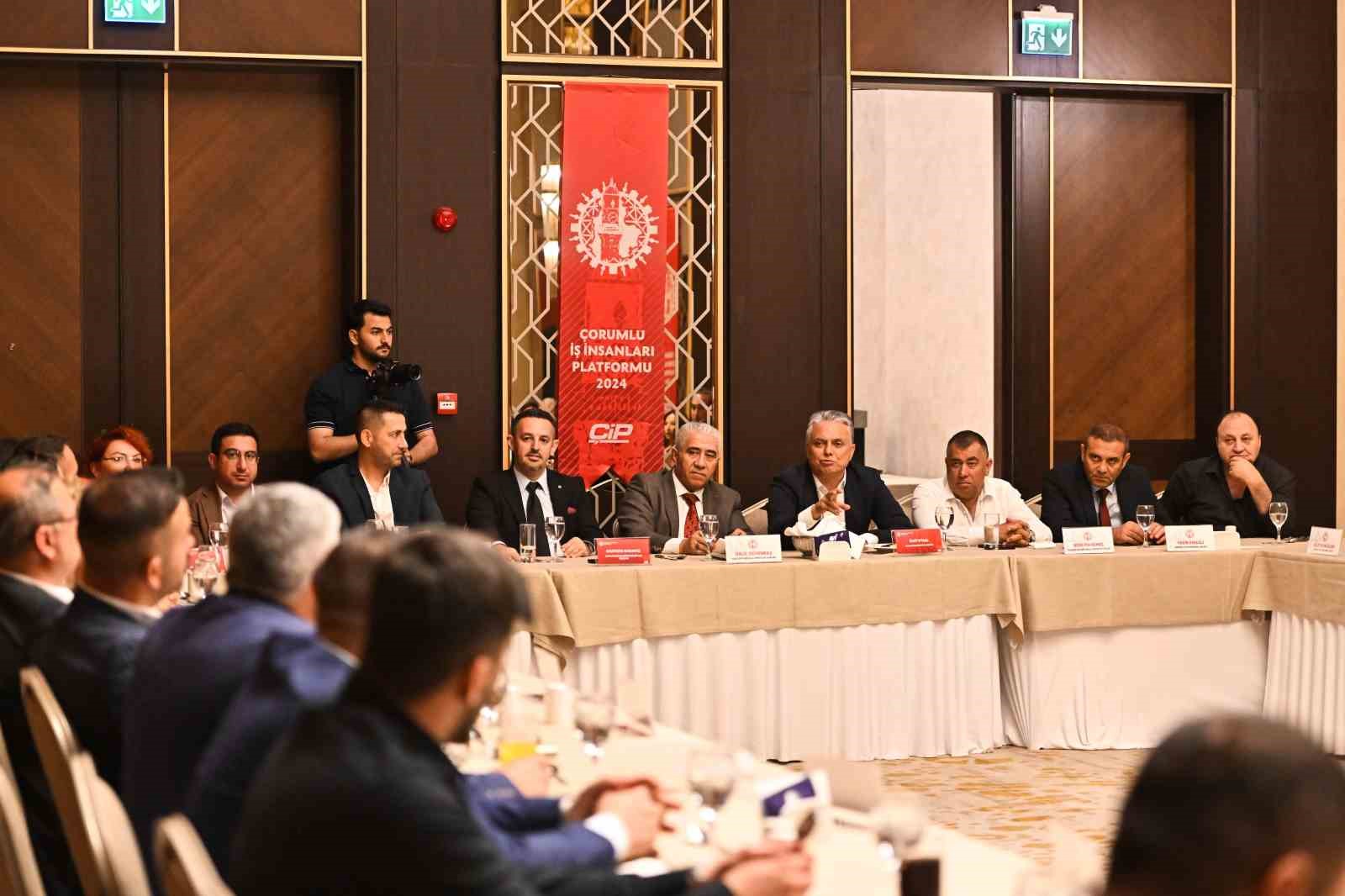 Uysal: "Harita &uuml;zerinde bir toprak se&ccedil;mem gerekse yine T&uuml;rkiye topraklarını se&ccedil;erim"
