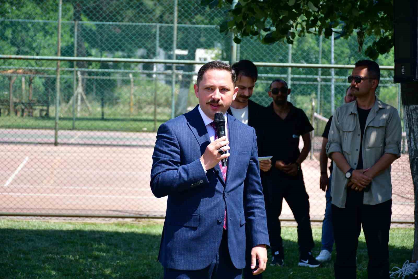 Biga’da kadın girişimcilerin el işi ürünleri sergilendi