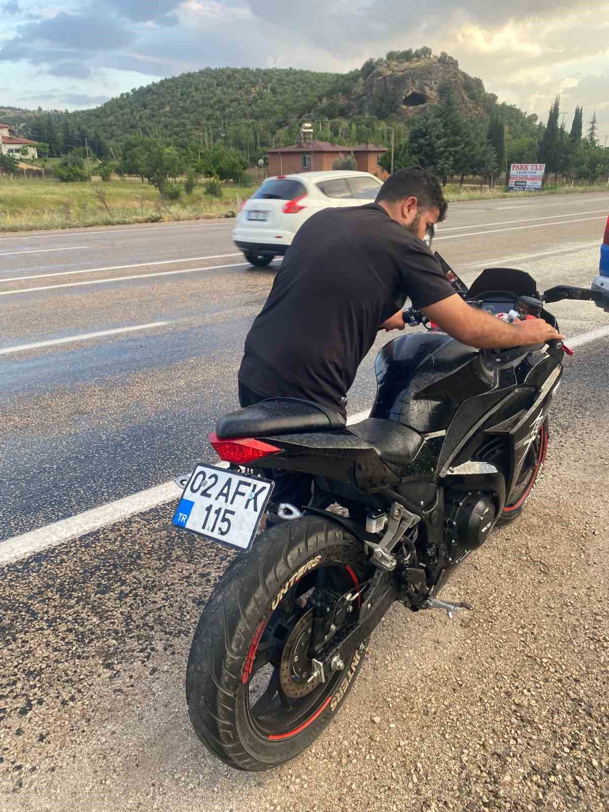 Gölbaşı’nda motosiklet devrildi: 1 yaralı