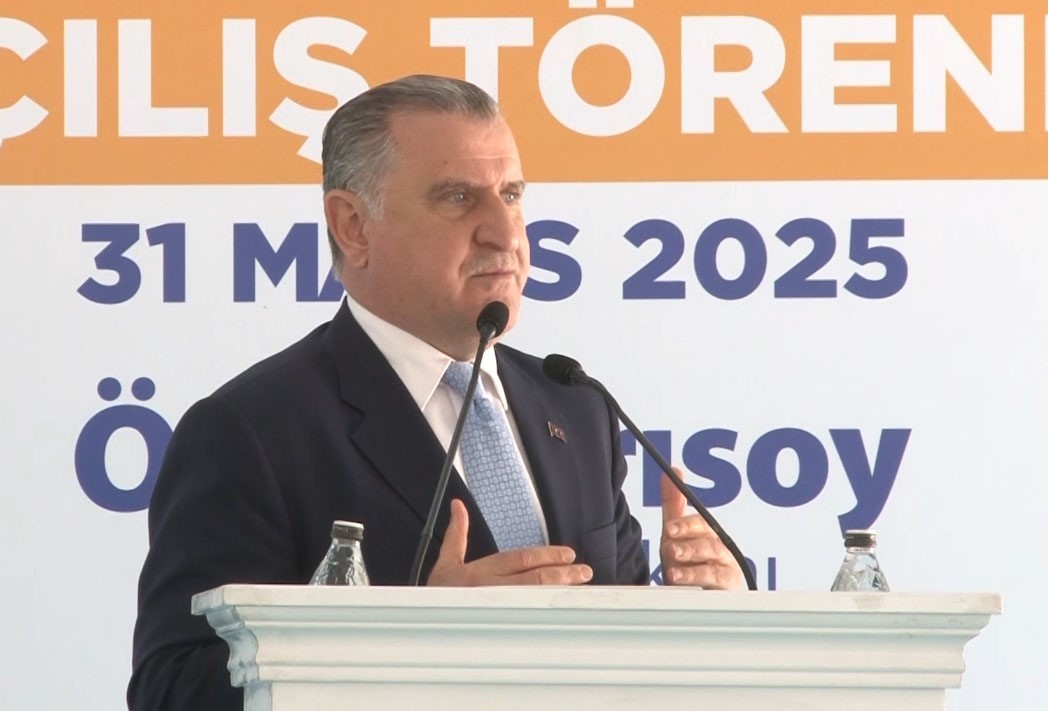 Gençlik ve Spor Bakanı Osman Aşkın Bak: