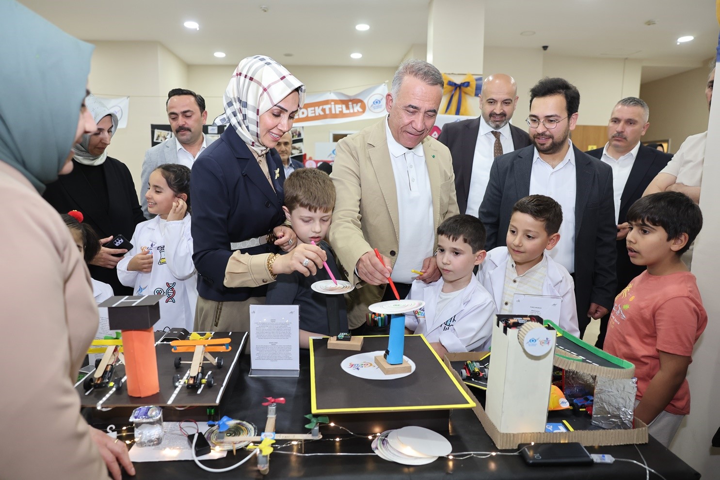 Sultangazi’de rengarenk mezuniyet