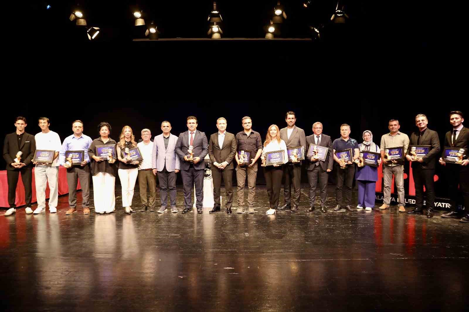 Alanya liseler arası tiyatro festivali sona erdi
