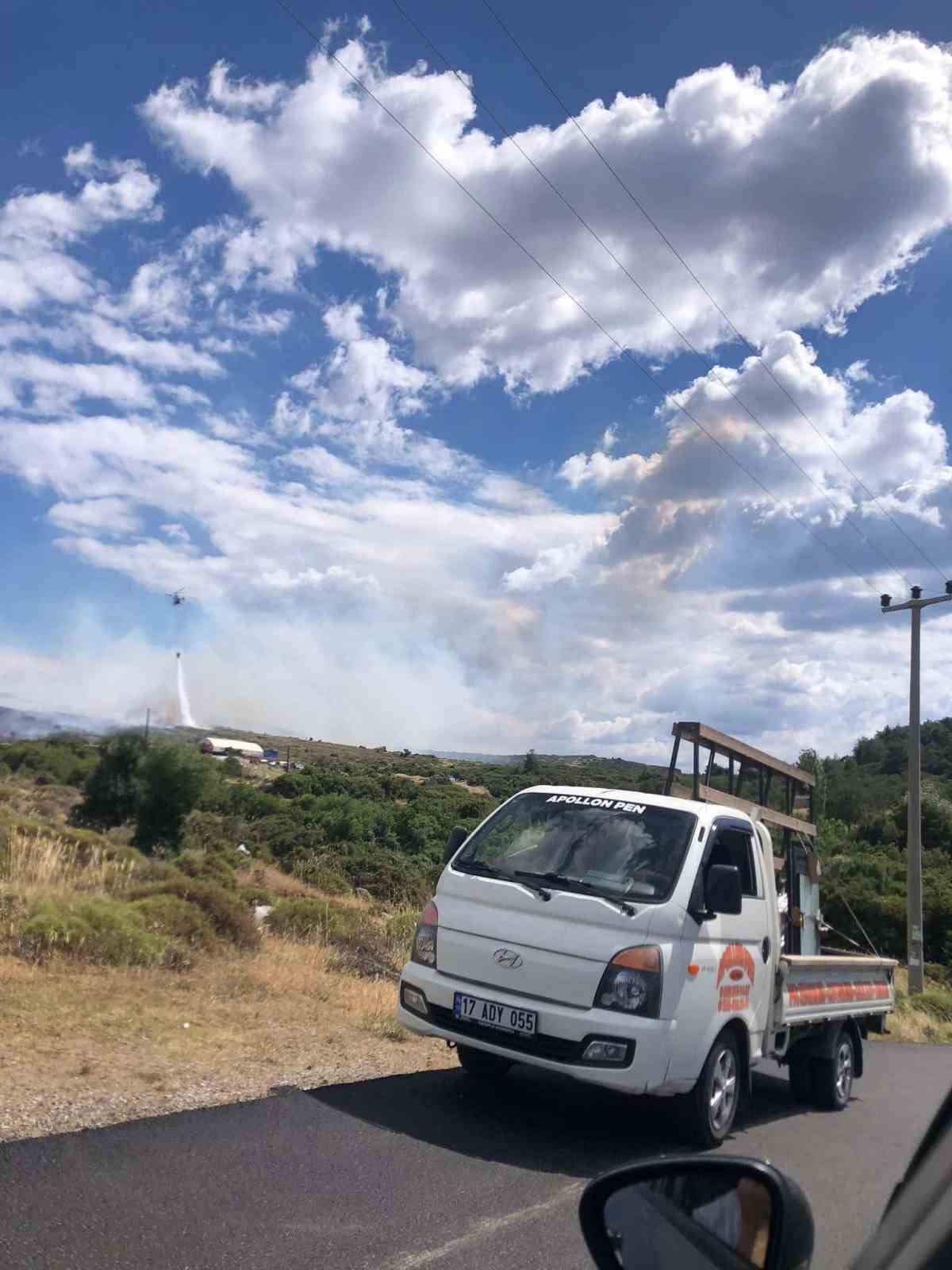 Ayvacık&rsquo;ta otluk alanda başlayan yangın yerleşim yerlerine sı&ccedil;ramadan kontrol altına alındı
