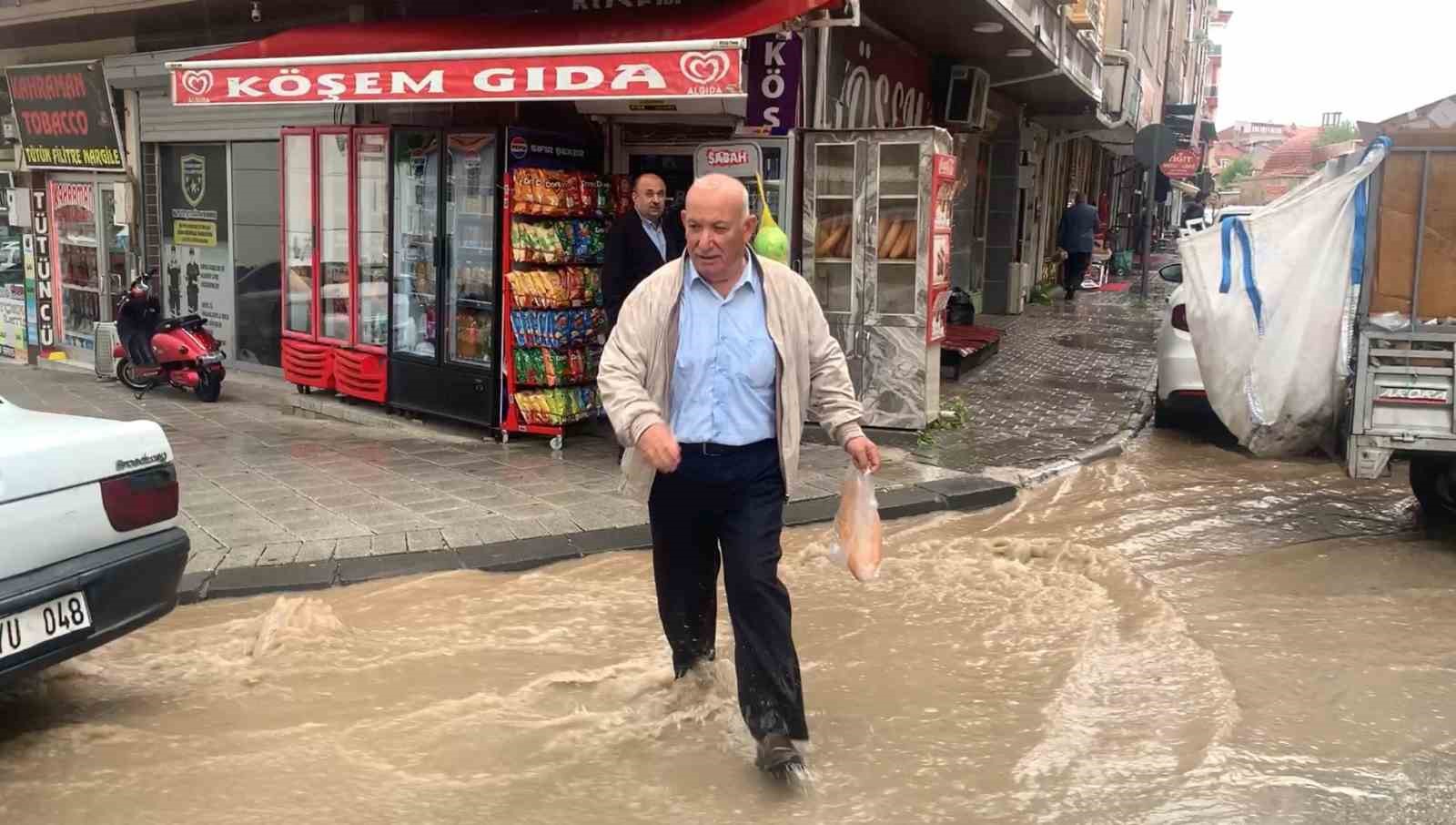 Karaman&rsquo;da sağanak yağış etkili oldu
