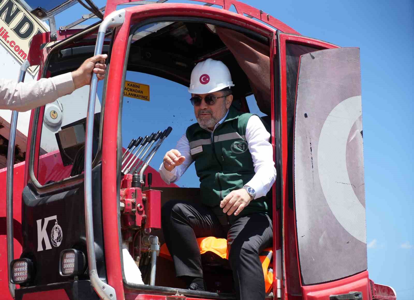 Bakan Yumaklı, "Muş Ovası Pompaj Sulama 1. Etap" inşaatı temel atma törenine katıldı
