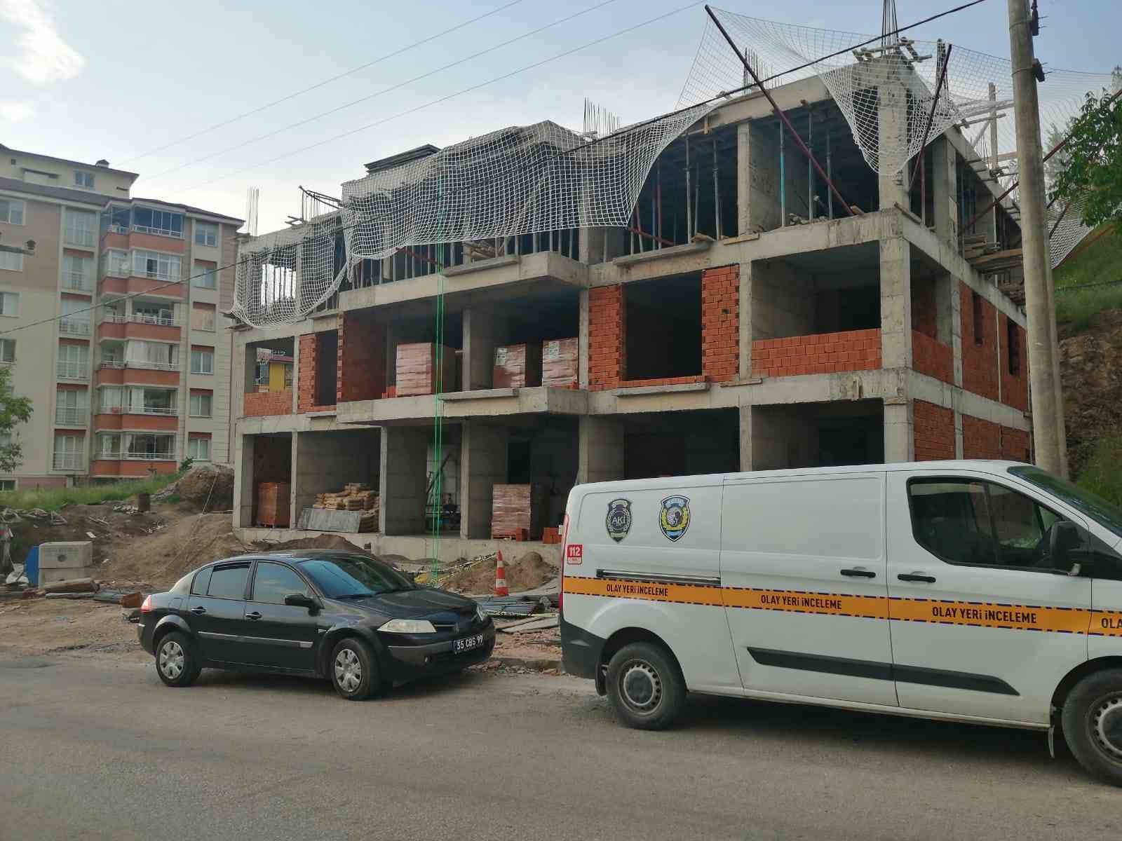 Elektrik akımına kapılan iş&ccedil;i hayatını kaybetti
