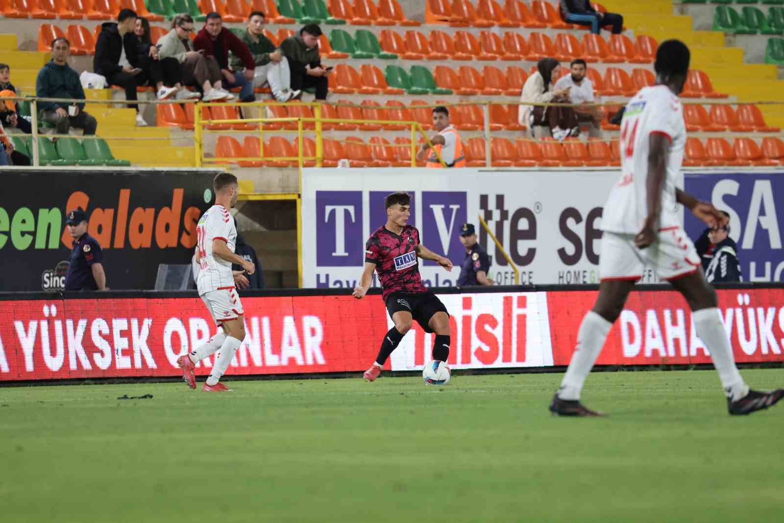 Trendyol Süper Lig: Alanyaspor: 2 - Sivasspor: 0 (Maç sonucu)