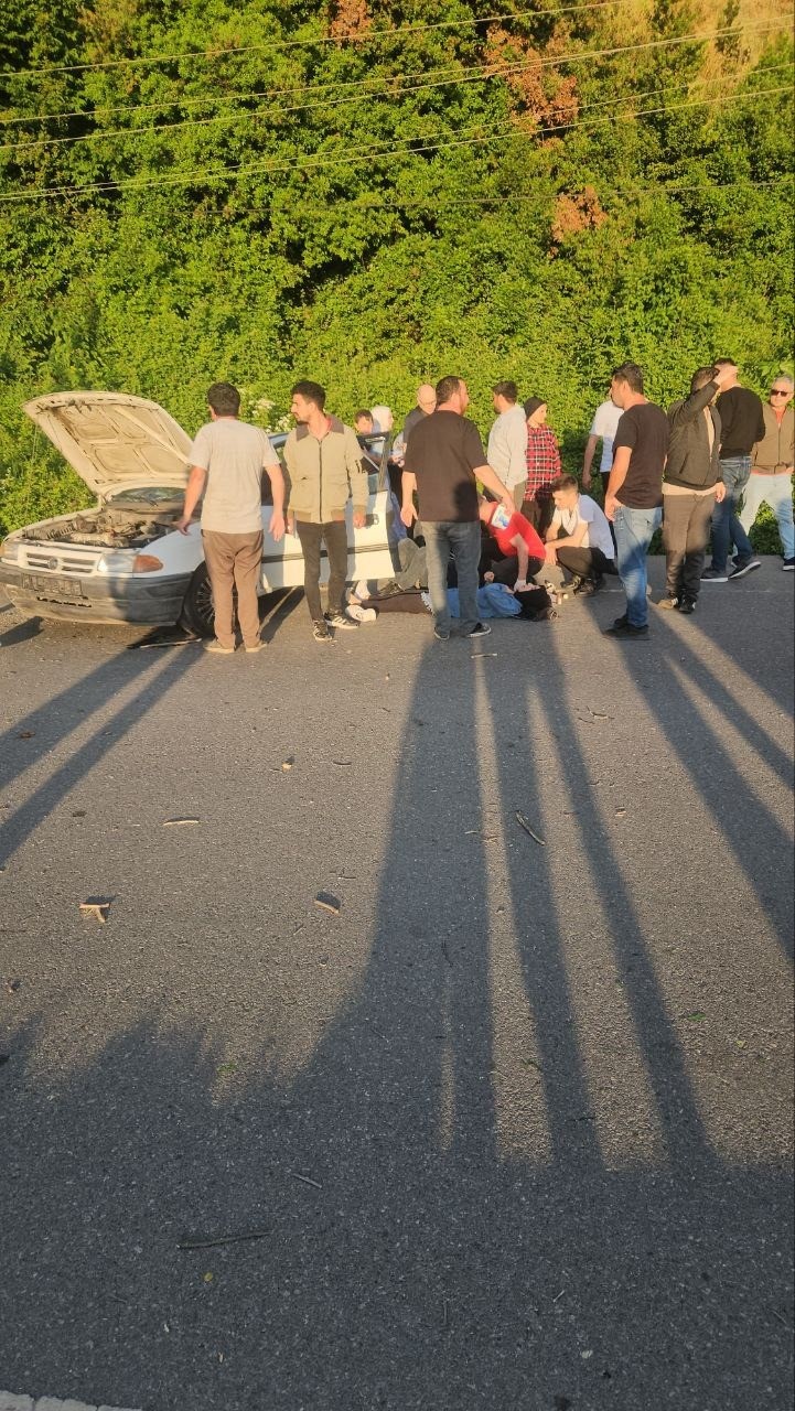 Otomobil refüjü aşıp karşı şeride geçti: 4 yaralı