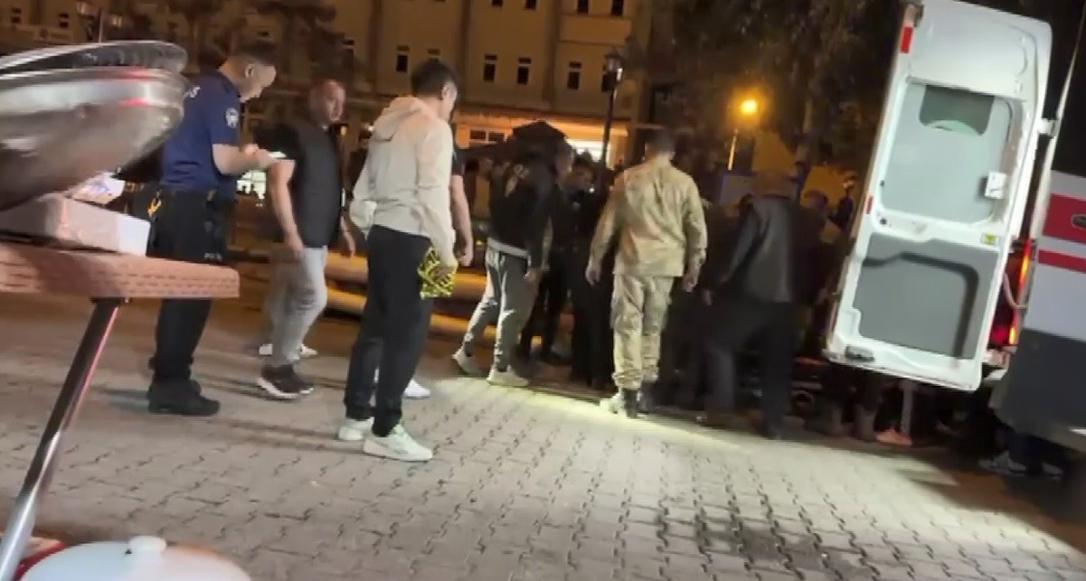 Kars&rsquo;ta silahlı kavga: 1 ağır yaralı
