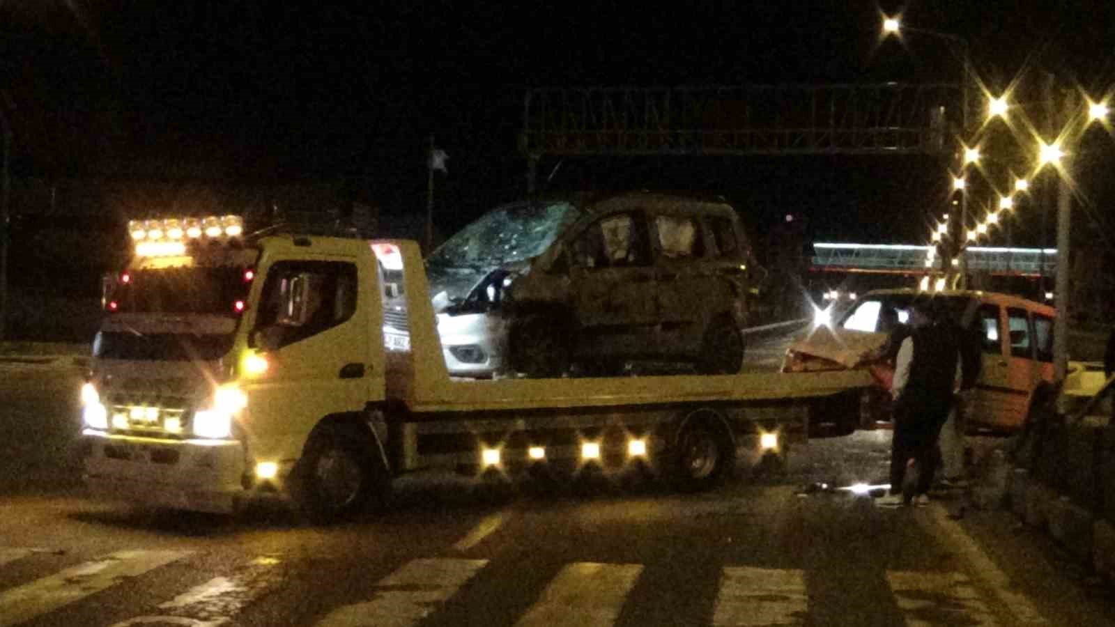 Kars&rsquo;ta zincirleme kaza: 4 yaralı
