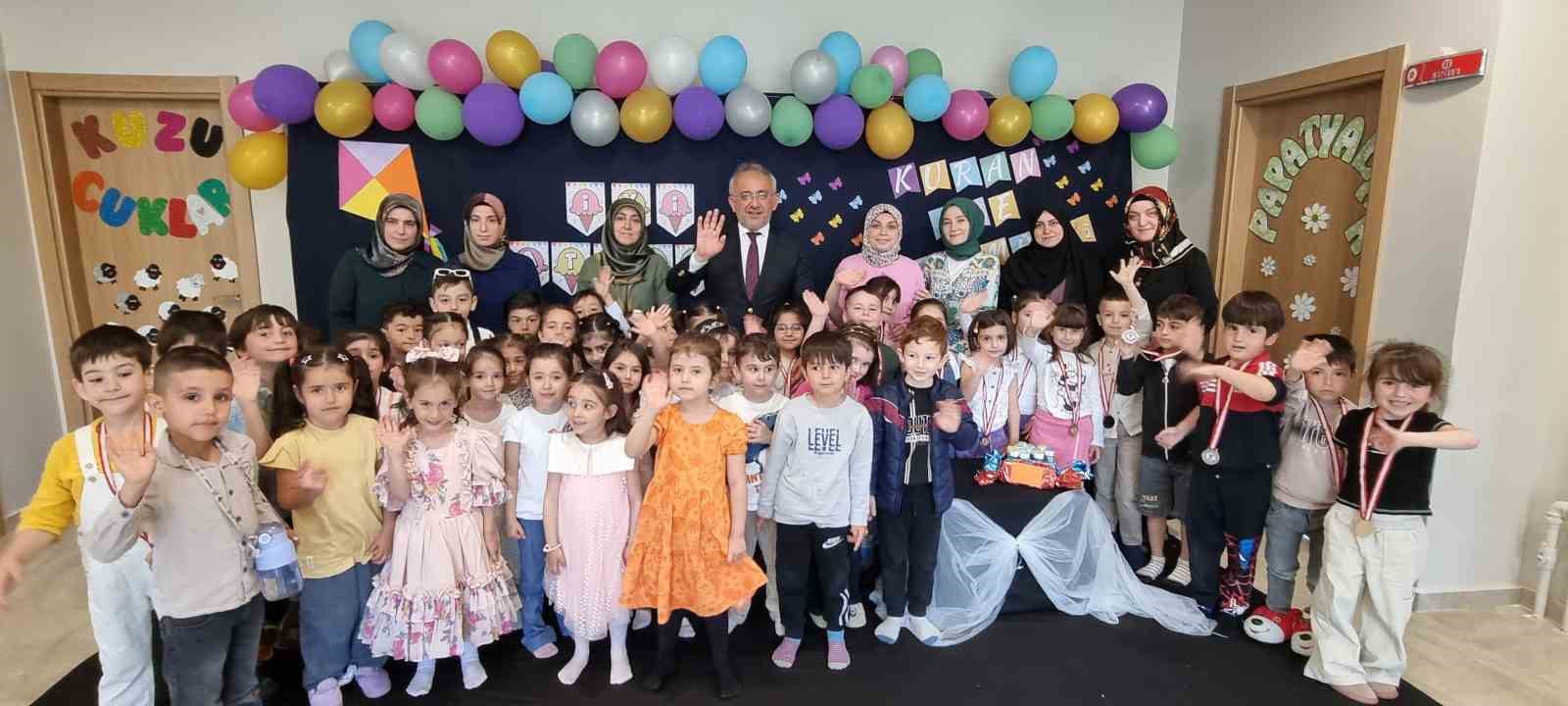 Kur’an kursu öğrencileri karne sevinci yaşadı