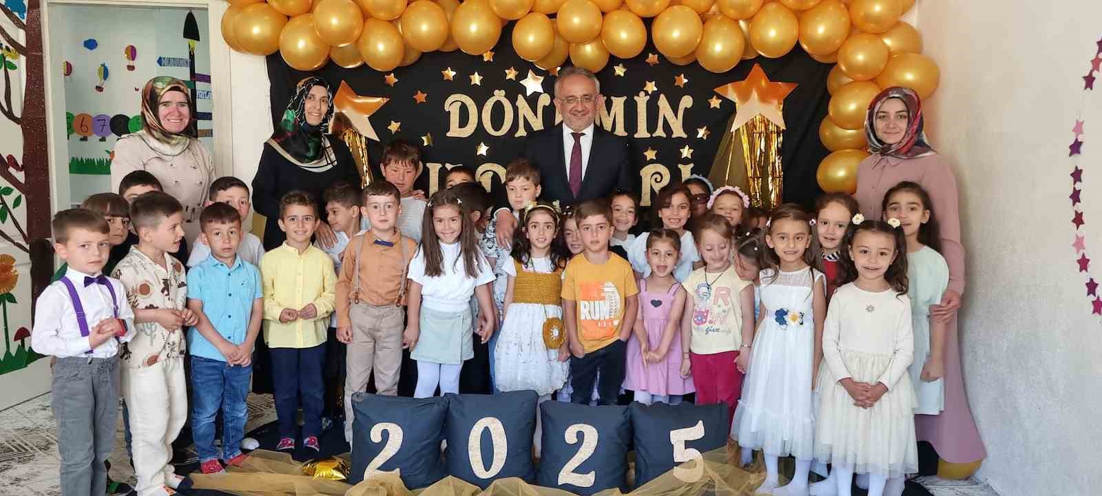 Kur’an kursu öğrencileri karne sevinci yaşadı