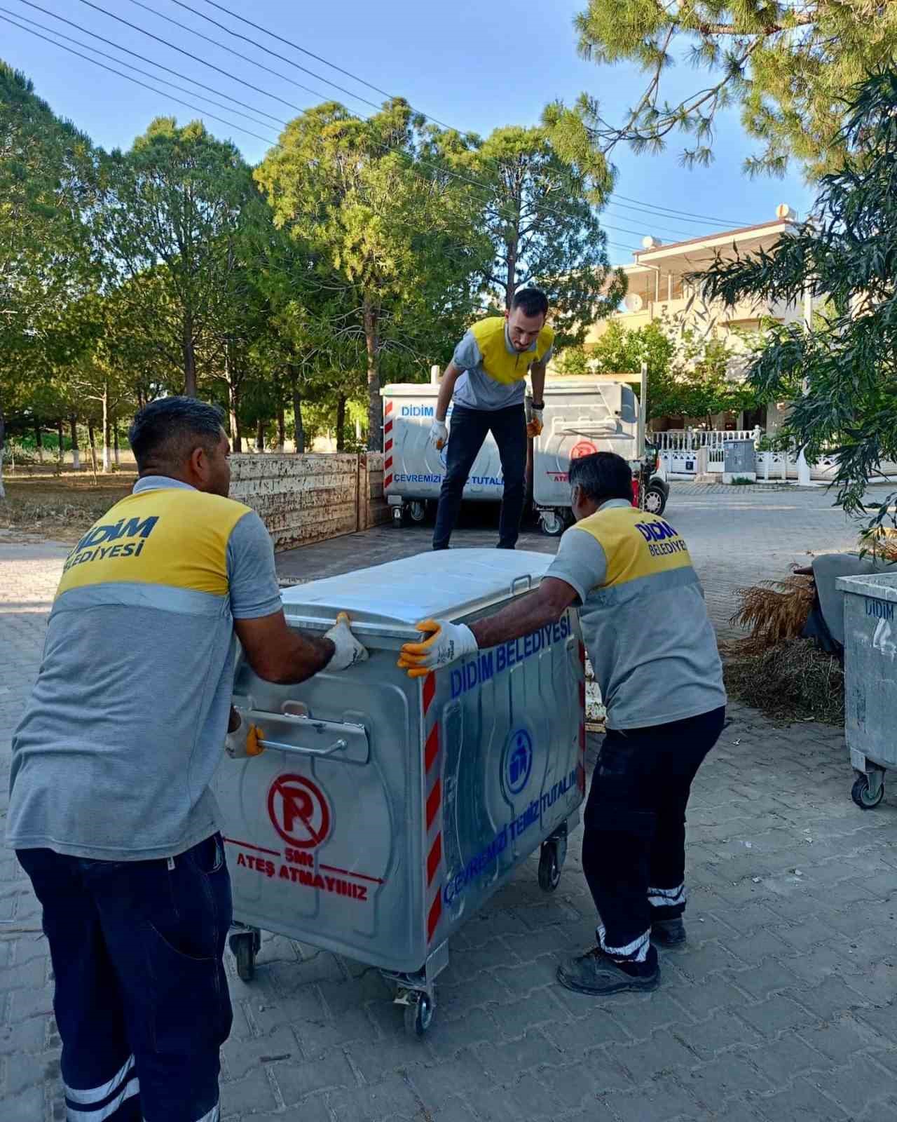 Didim’de eskiyen konteynerler yenileniyor
