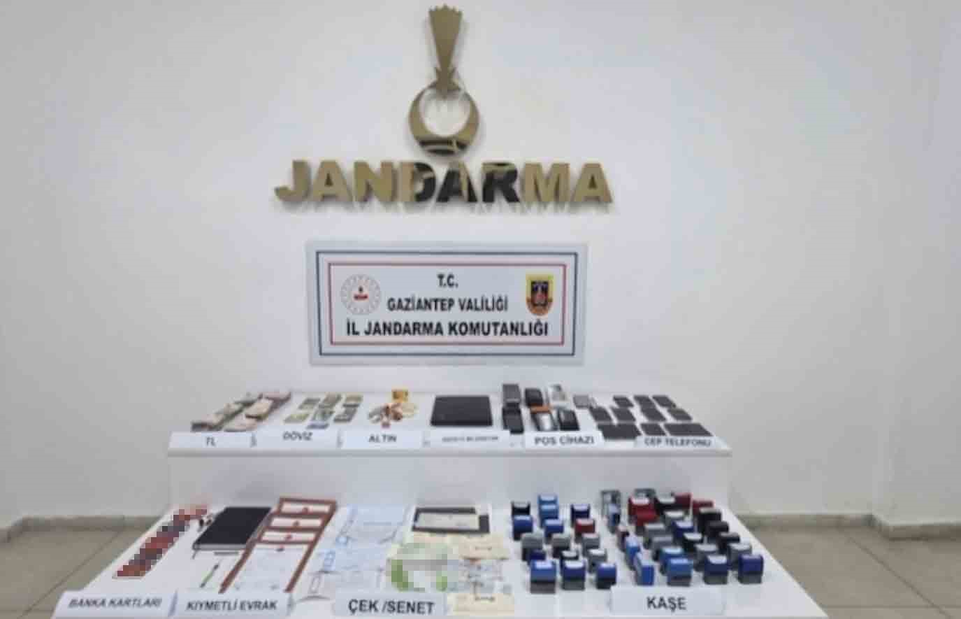 Gaziantep’te sahte-çek senet-nitelikli dolandırıcılık çetesine şafak operasyonu: 5 gözaltı
