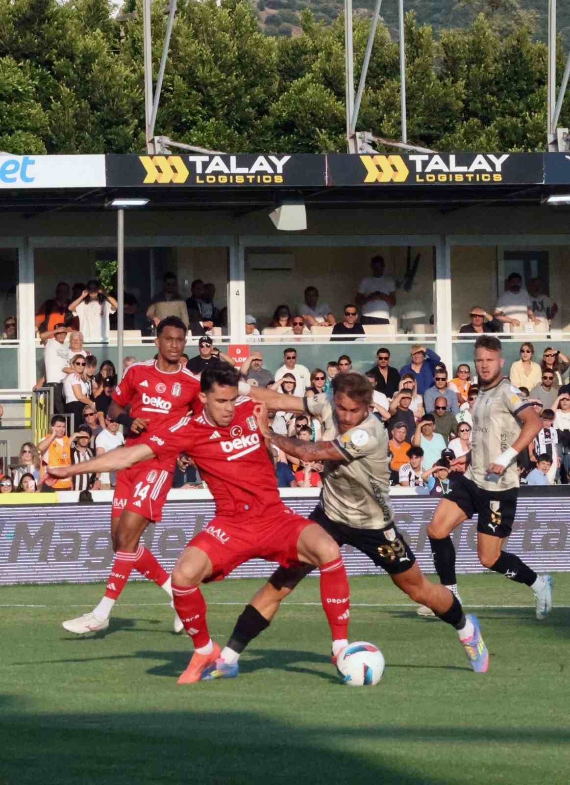 Trendyol Süper Lig: Bodrum FK: 0 - Beşiktaş: 3 (İlk yarı)