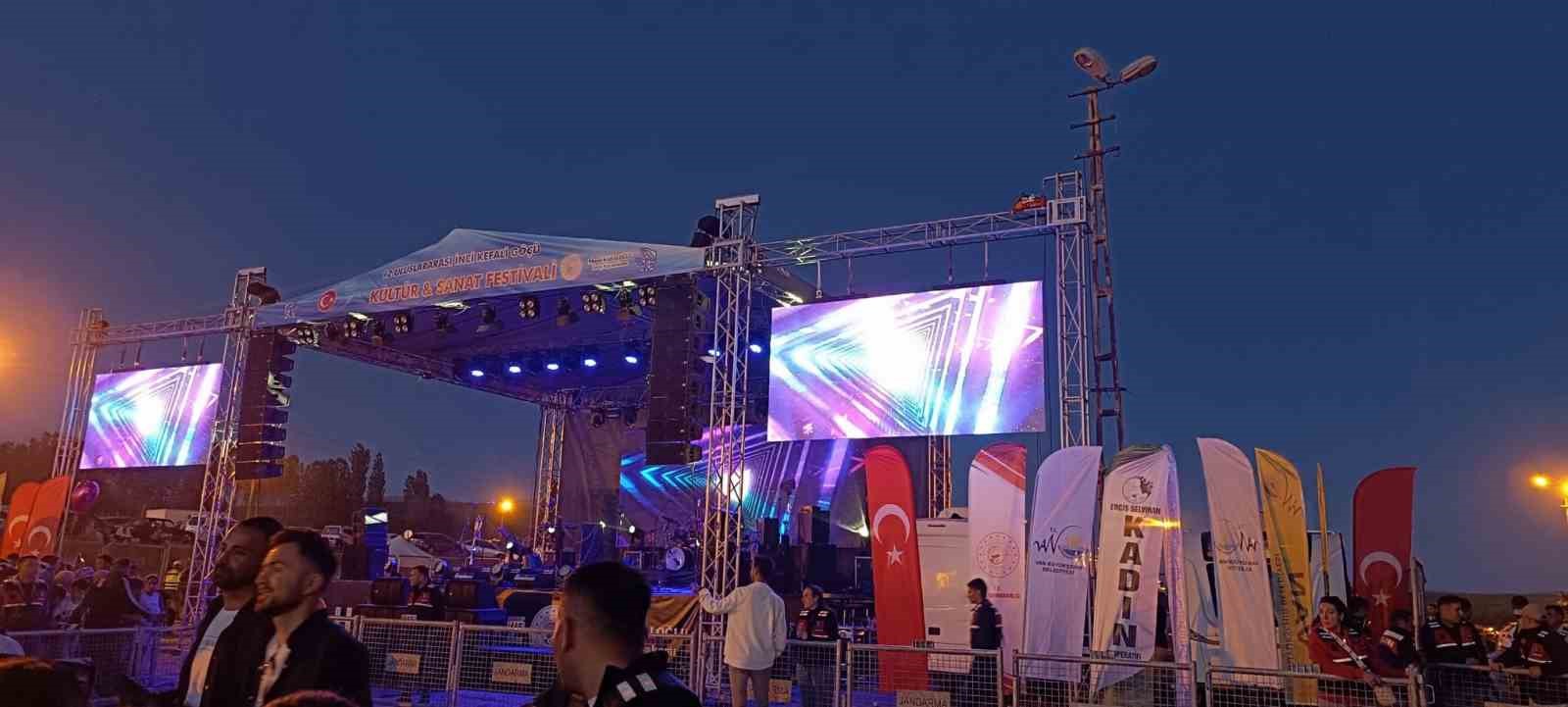 &lsquo;İnci Kefali G&ouml;&ccedil;&uuml; K&uuml;lt&uuml;r ve Sanat Festivali&rsquo;ne yoğun ilgi
