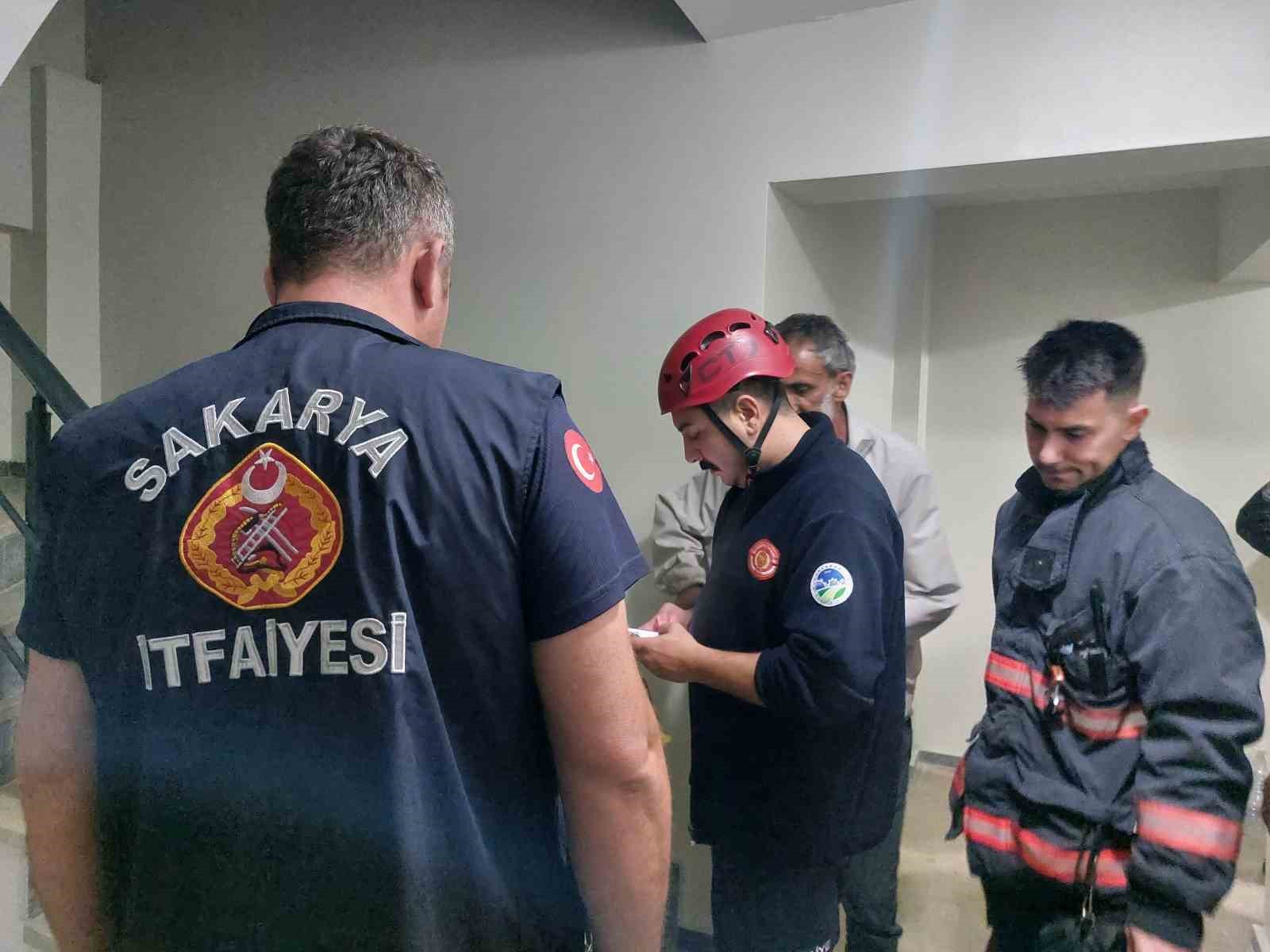 2 çocuk babası, evinde ölü bulundu