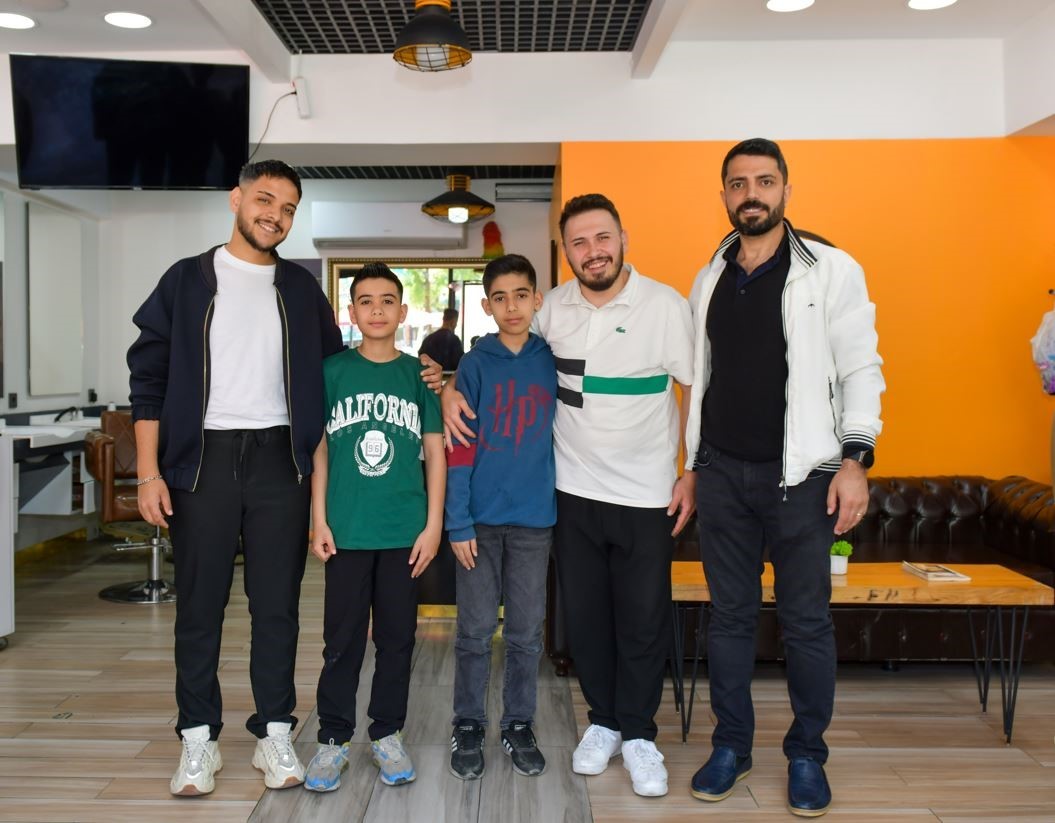 Esenyurt Belediyesi Kurban Bayramı &ouml;ncesi il&ccedil;edeki yetim ve &ouml;ks&uuml;z &ccedil;ocuklara şefkat eli uzattı
