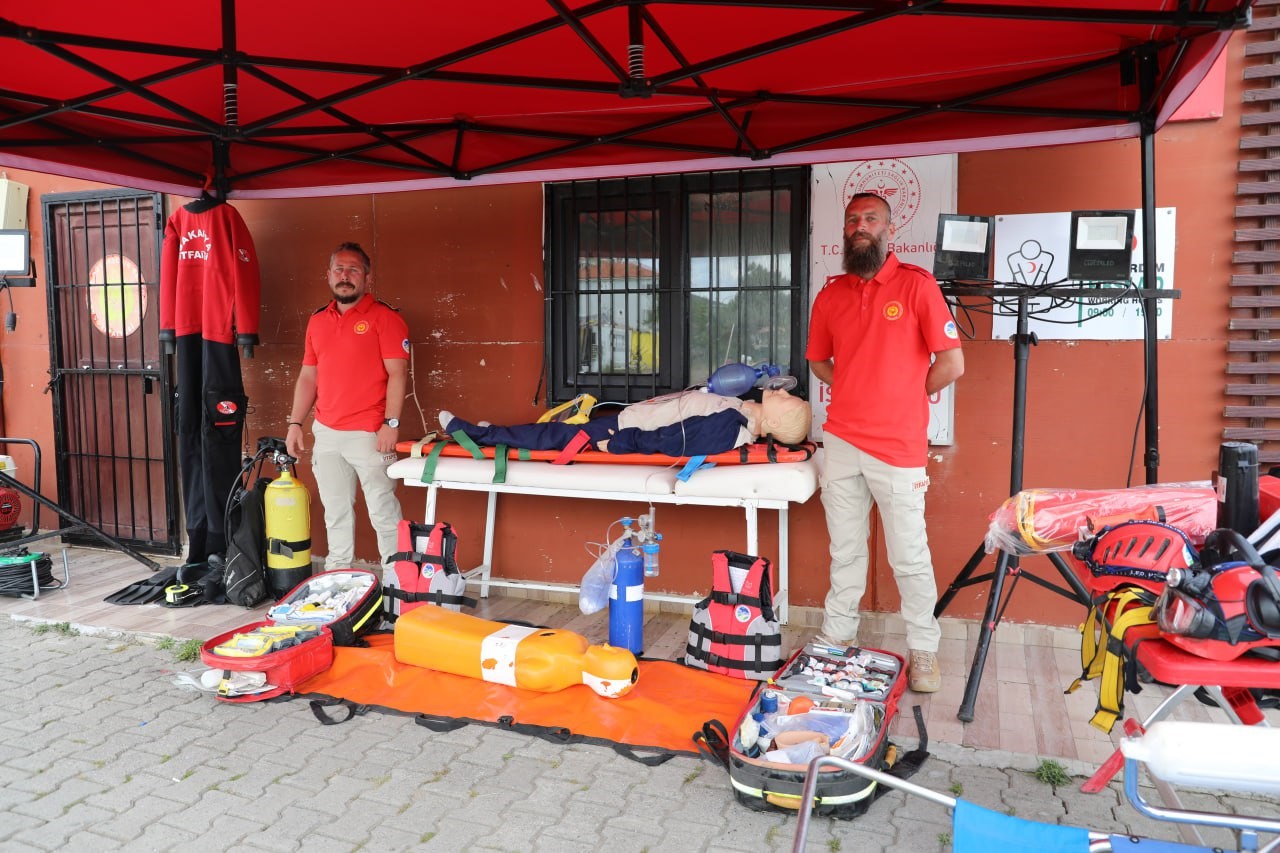 Sahillerde canlar onlara emanet: Cankurtaranlar göreve başladı