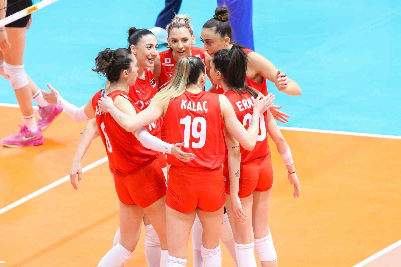A Milli Kadın Voleybol Takımı, VNL&rsquo;nin ilk etabı i&ccedil;in &Ccedil;in&rsquo;e gitti
