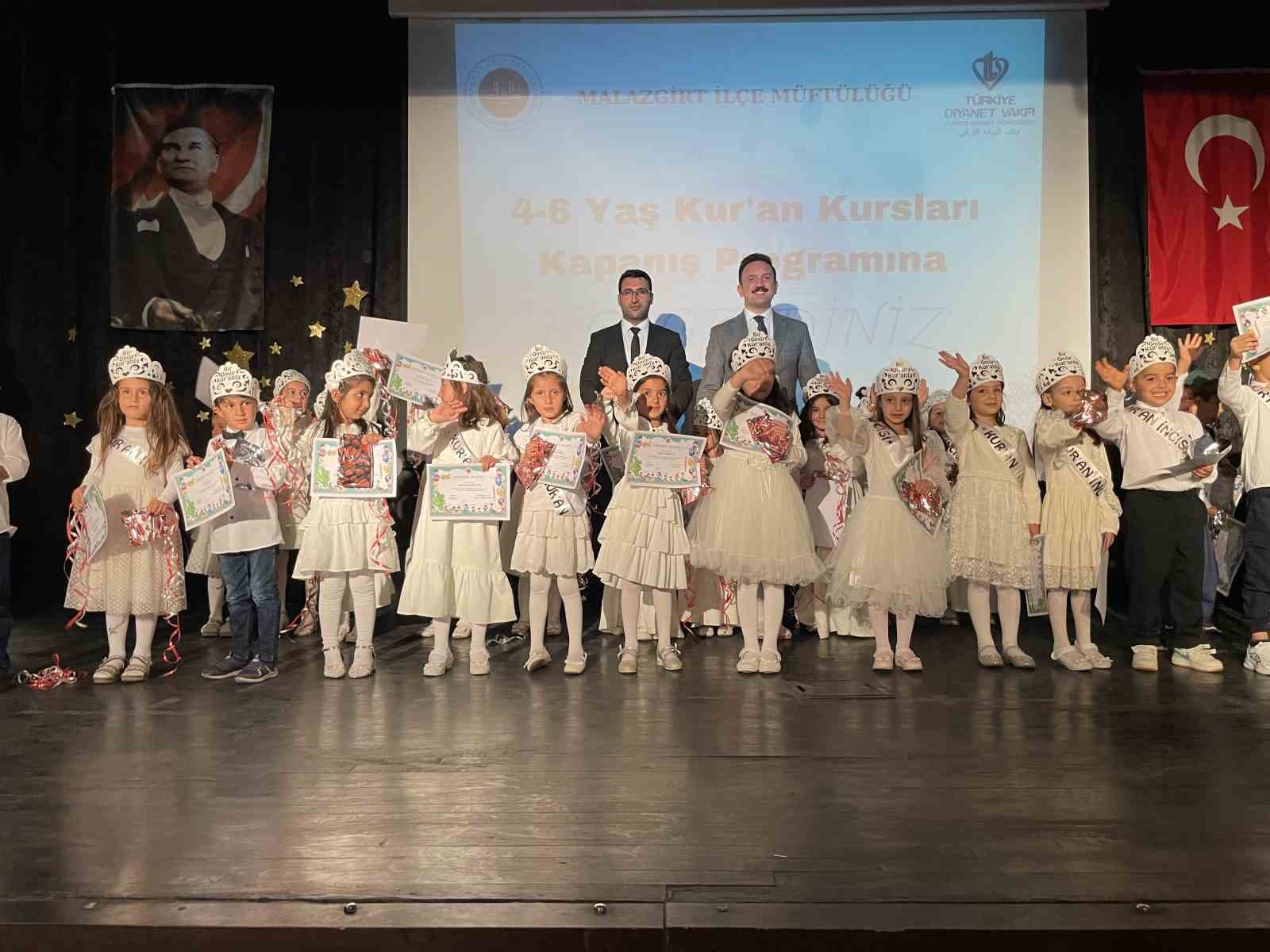 4-6 yaş Kur’an kursu öğrencilerinden yılsonu etkinliği