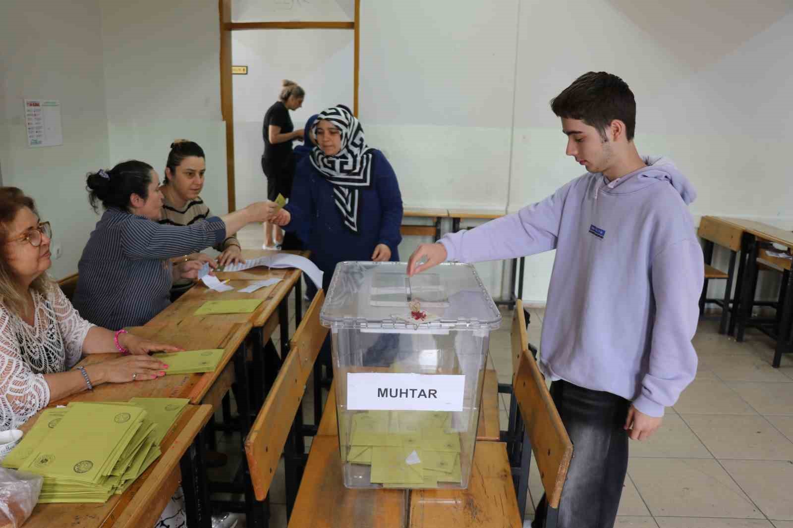 Selçukbey Mahallesi’nde muhtarlık seçimi sürüyor