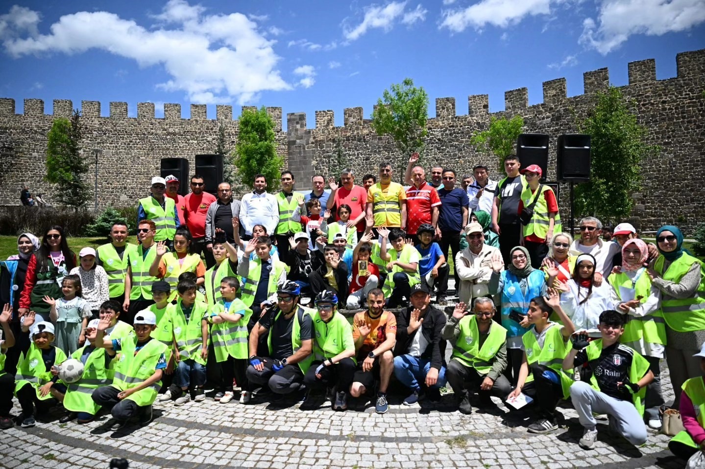 Erzurum&rsquo;da pedallar sağlıklı hayatlar i&ccedil;in &ccedil;evrildi
