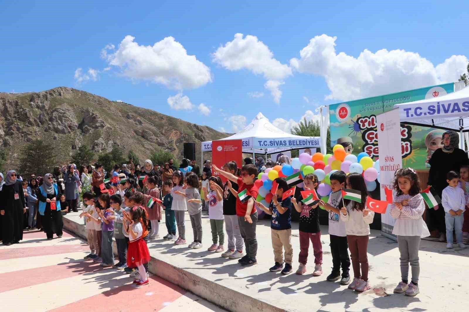 Çocuk şenliği renkli görüntülere sahne oldu